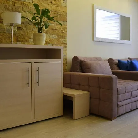 Lux B1 Milmari 公寓 *